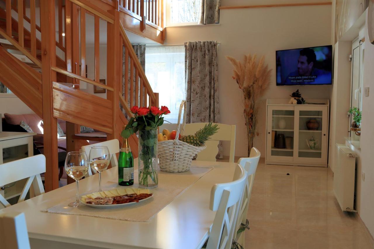 Villa Punta Lika Otočac Esterno foto